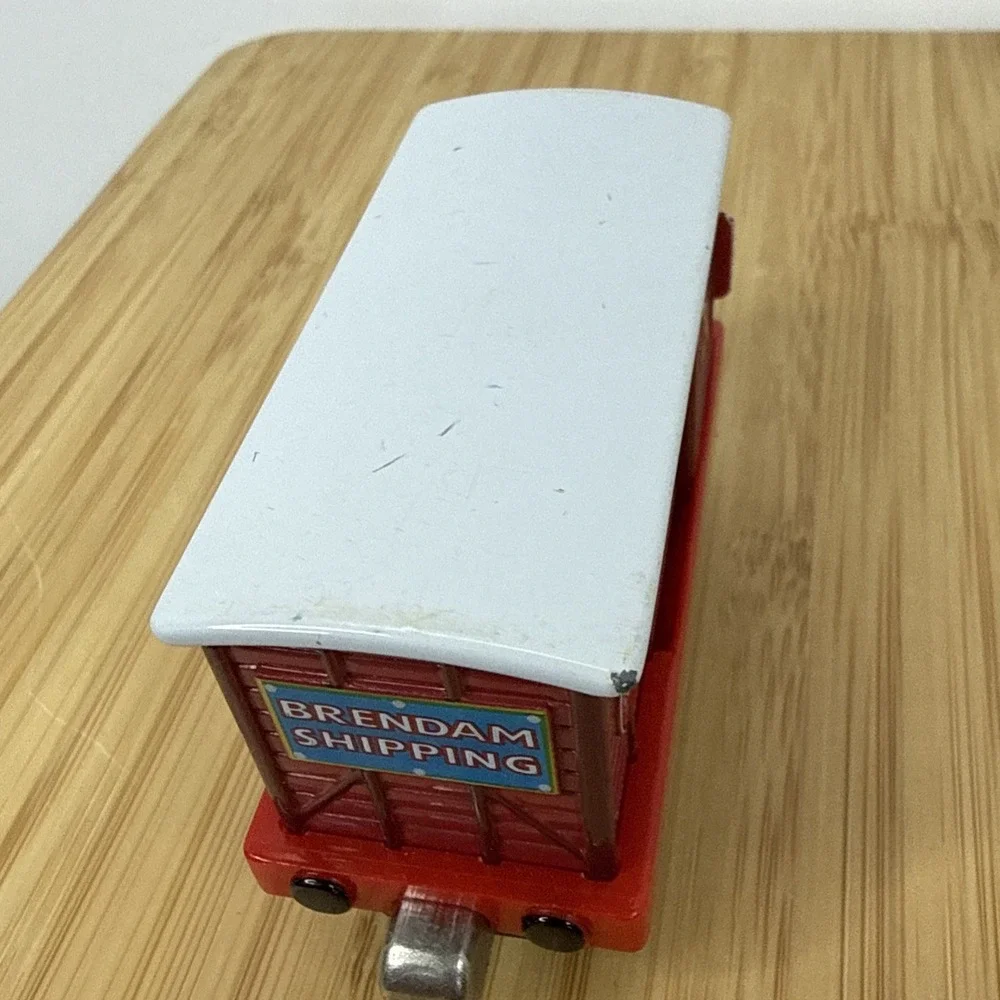 Thomas and Friends Box Car Brendam Shipping Magic Cargo Flip Door‎ Diecast Train